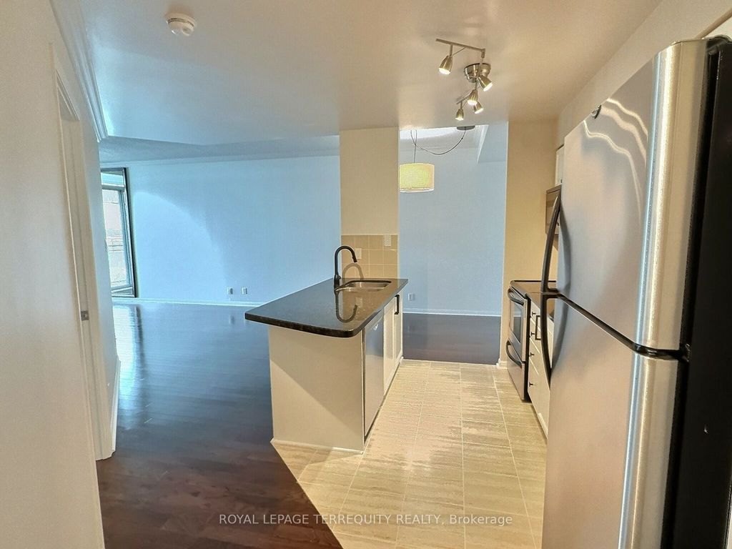 Photo of 228 Queens Quay W #1112, Toronto, ON M5J 2X1 (MLS # C12367527)