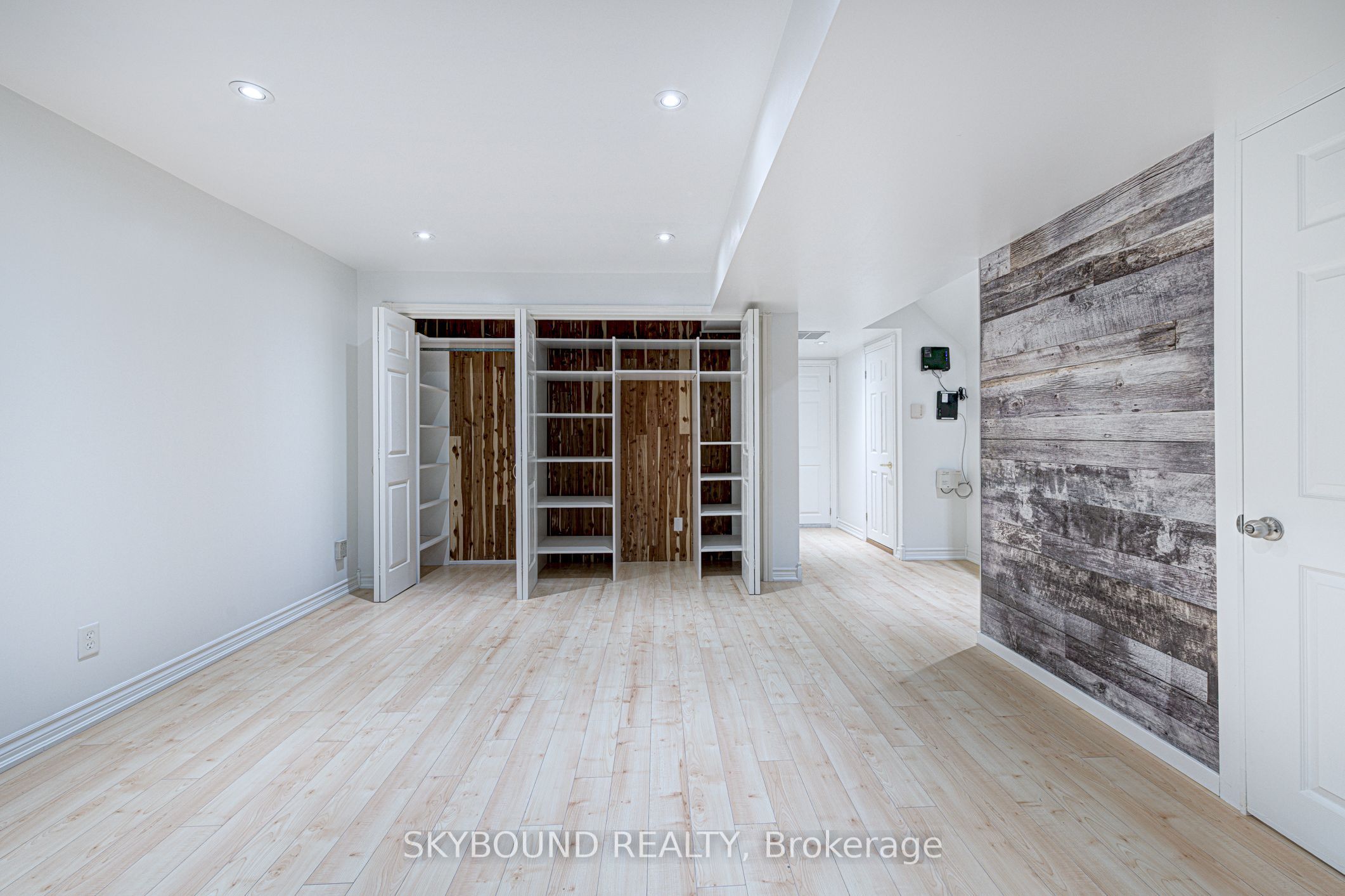 343 Runnymede Road Lower