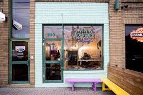 1110 Dundas Street W Toronto ON M6J 1X2