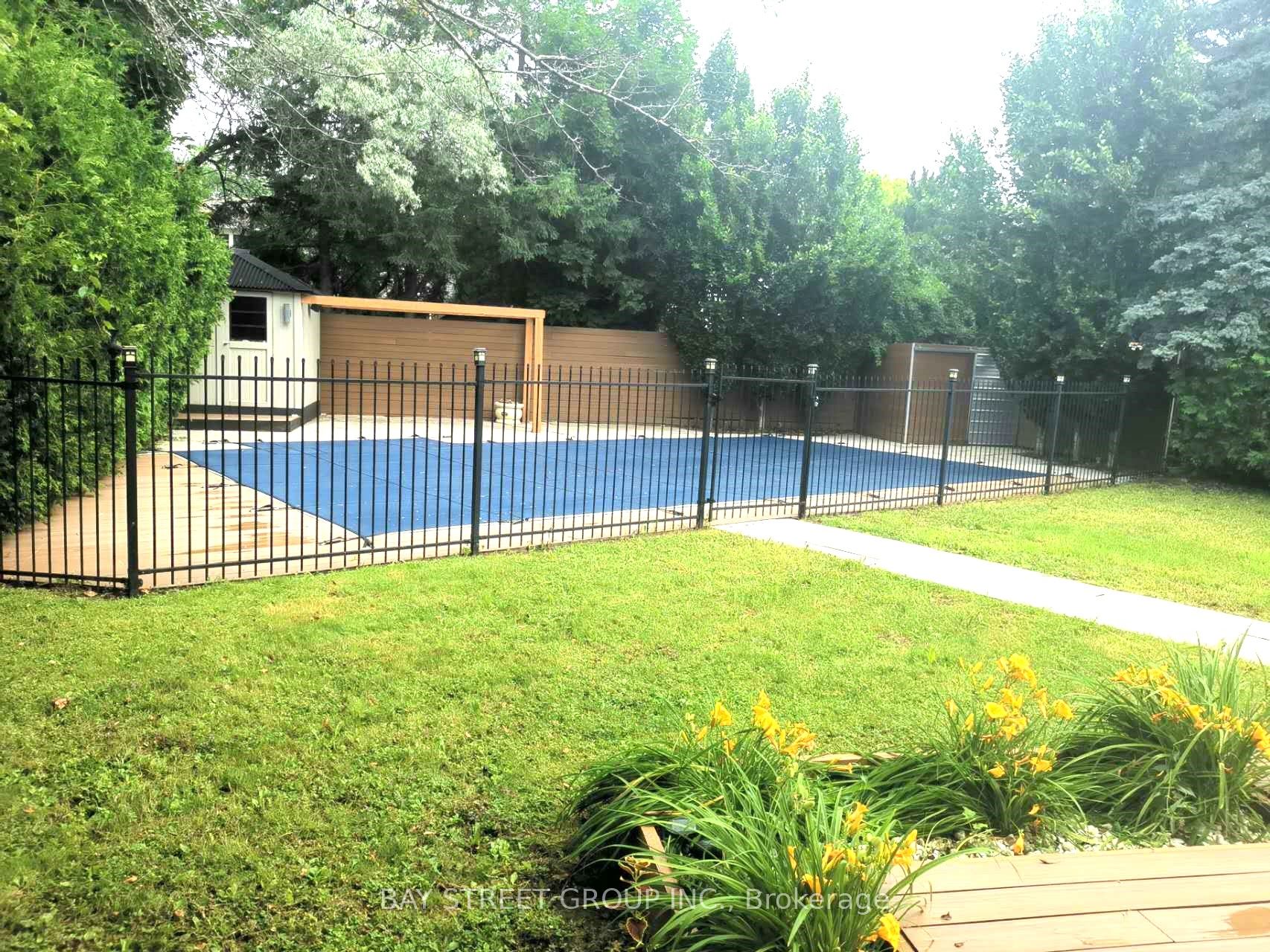 24 Avondale Crescent