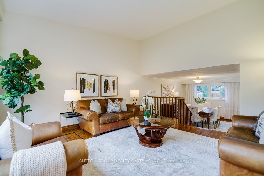 93 Poplar Heights Drive