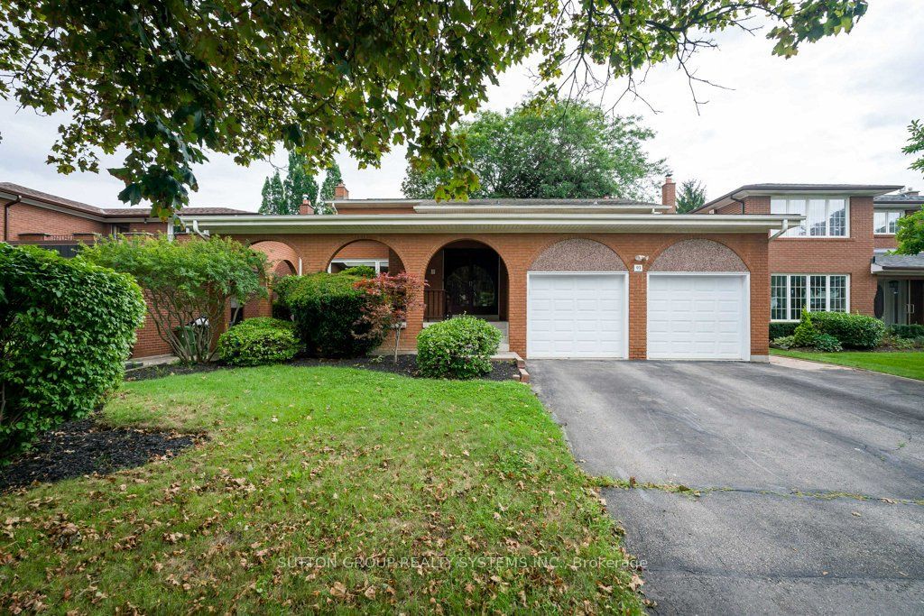 Photo of 93 Poplar Heights Drive, Toronto, ON M9A 4Z3 (MLS # W13751660)