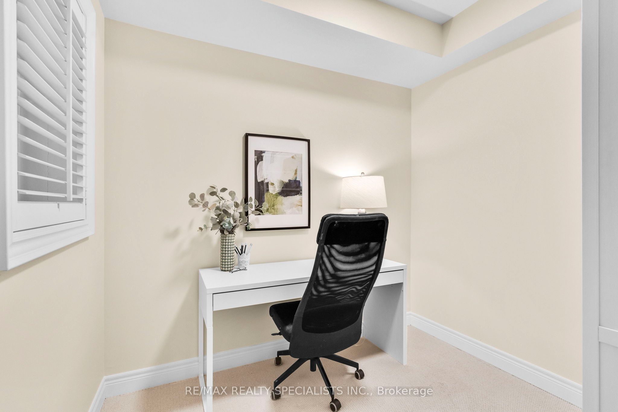 1812 Burnhamthorpe Road E 80