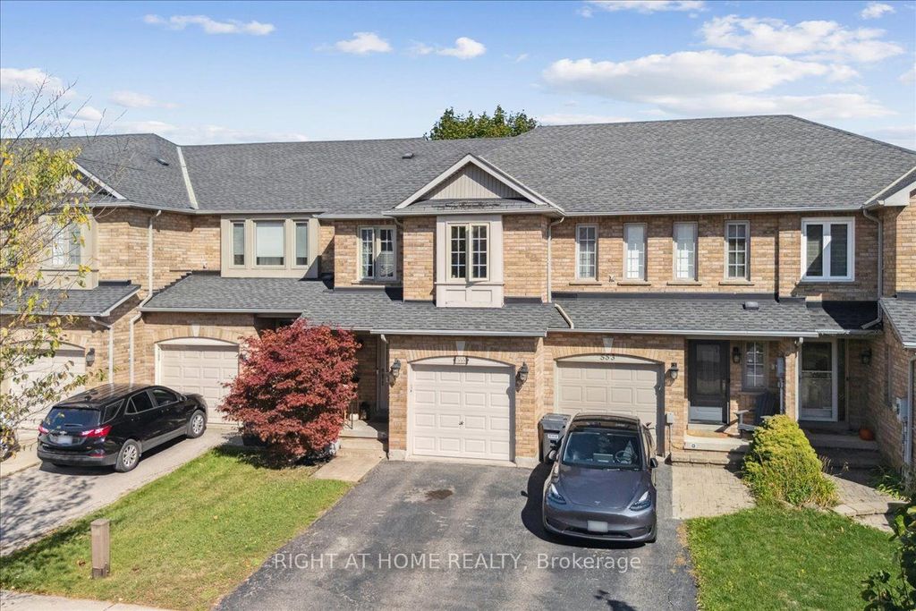 Photo of 555 Taylor Crescent, Burlington, ON L7L 6J7 (MLS # W12932188)