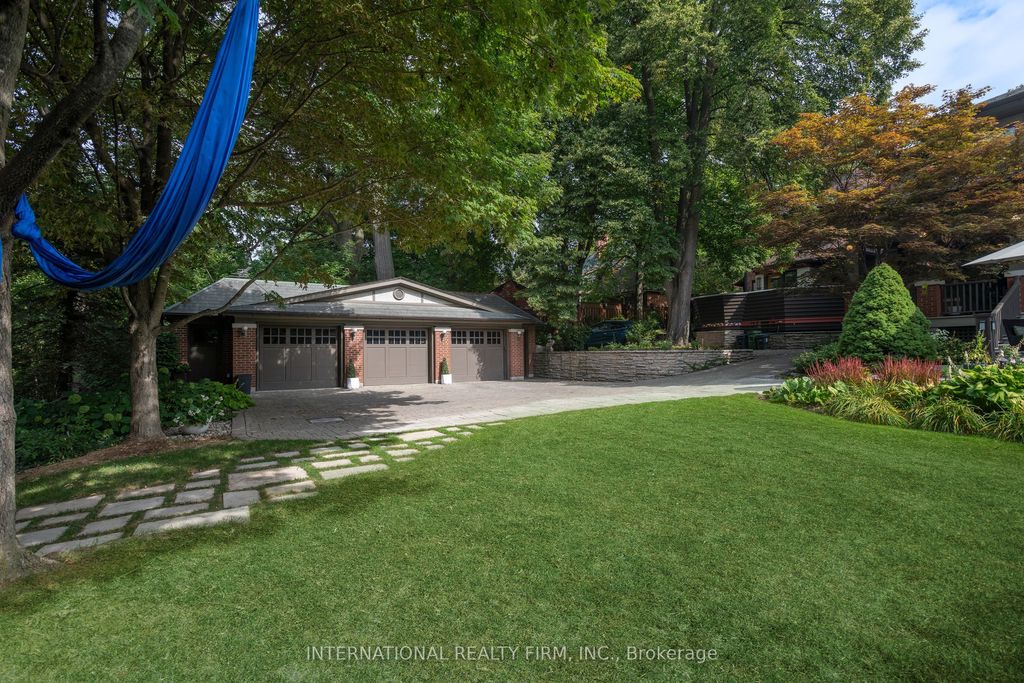 Photo of 270 Indian Road, Toronto, ON M6R 2X2 (MLS # W13076604)