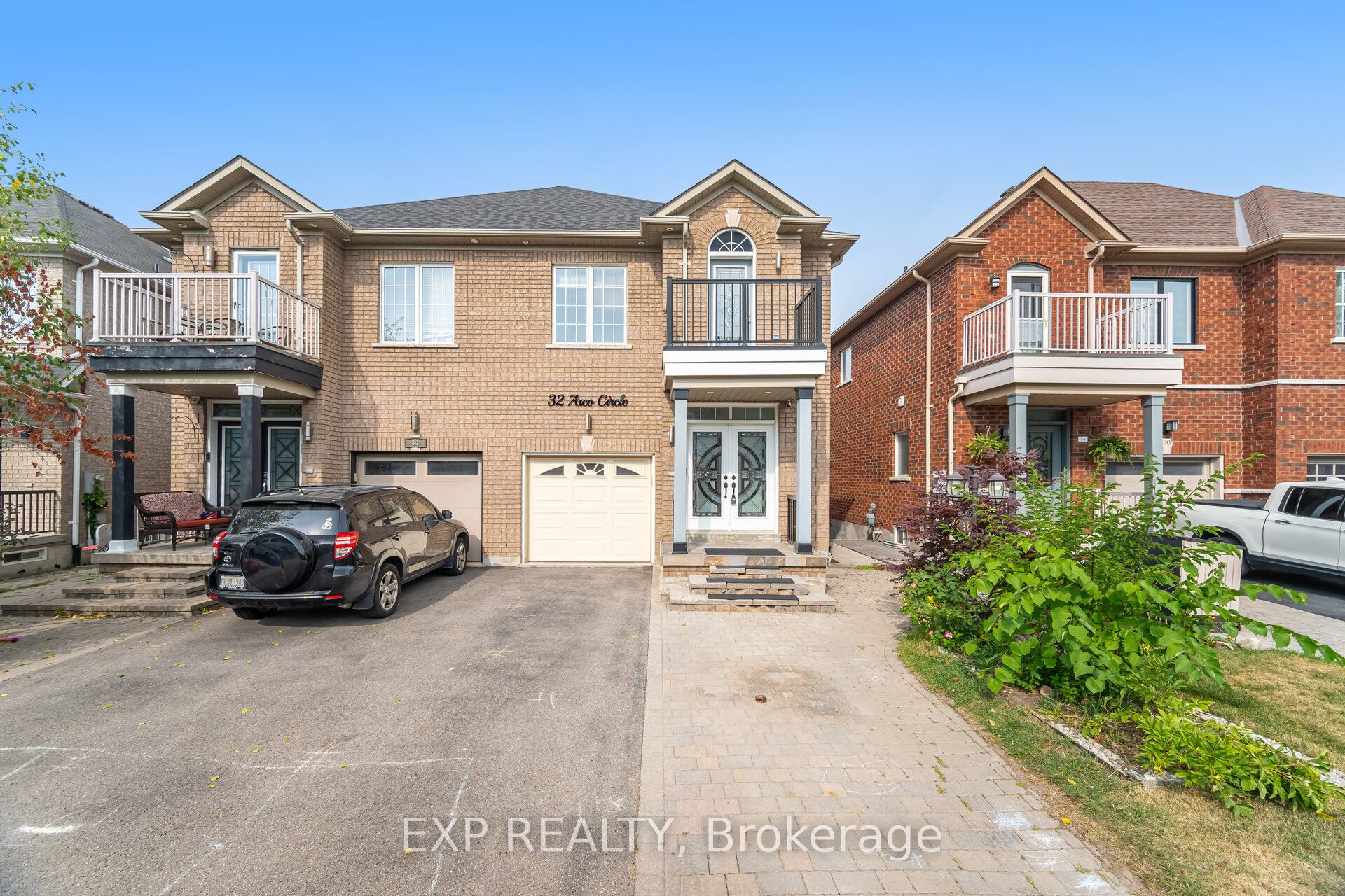32 Arco Circle