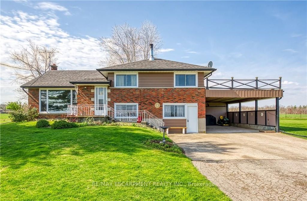 Photo of 3542 Fifteenth Street, Lincoln, ON L2R 6P7 (MLS # X13050678)