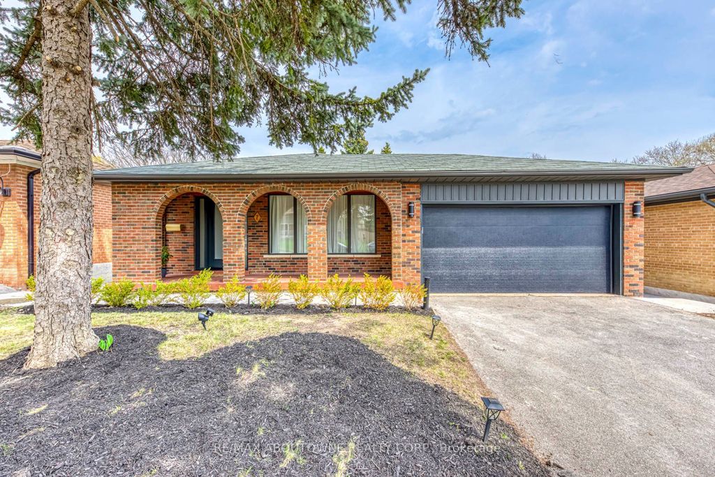 Photo of 7 Ivybridge Drive, Toronto, ON M9C 3R2 (MLS # W12566224)