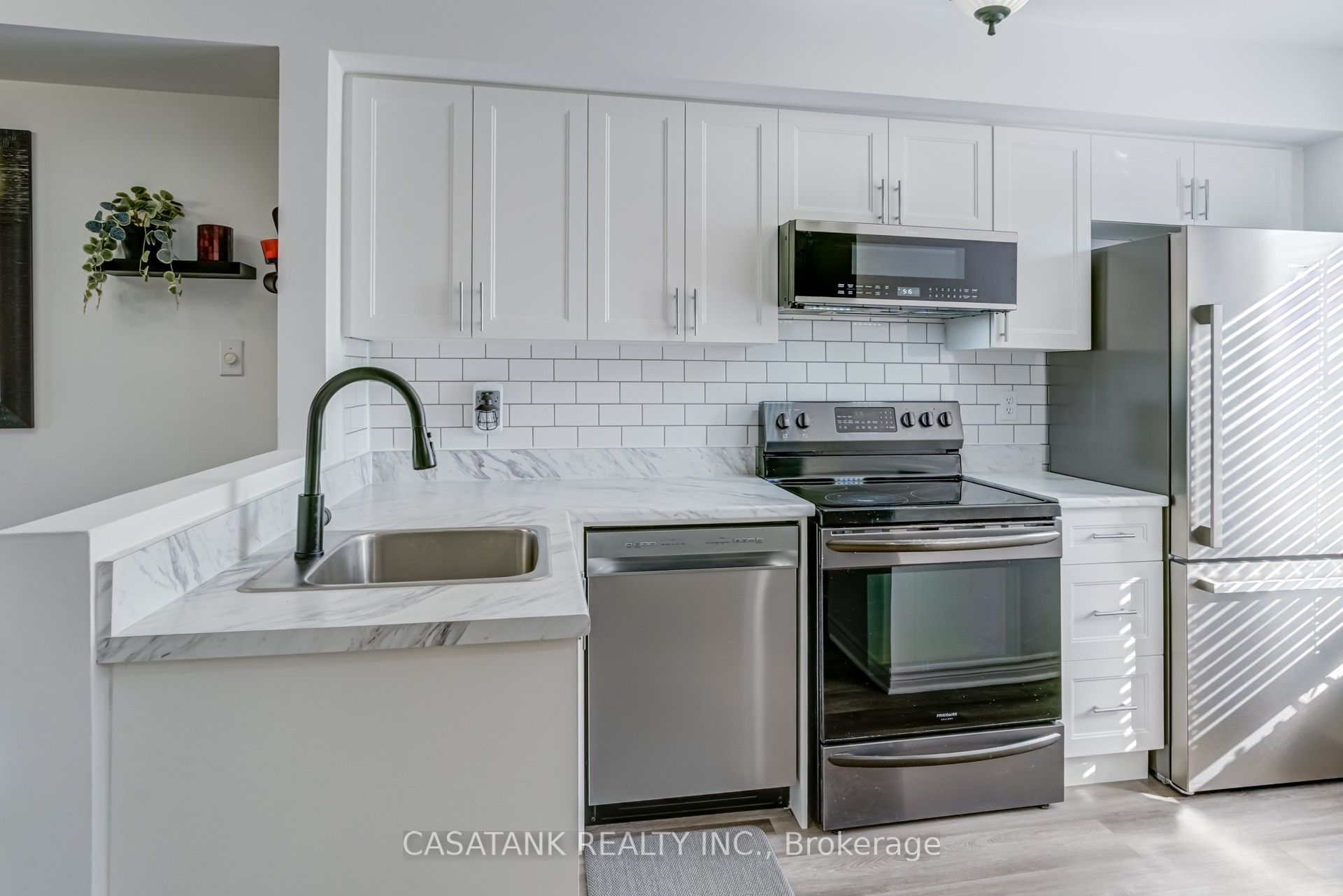 3895 Doug Leavens Boulevard 10