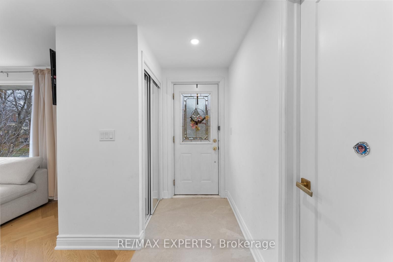 142 King Street E
