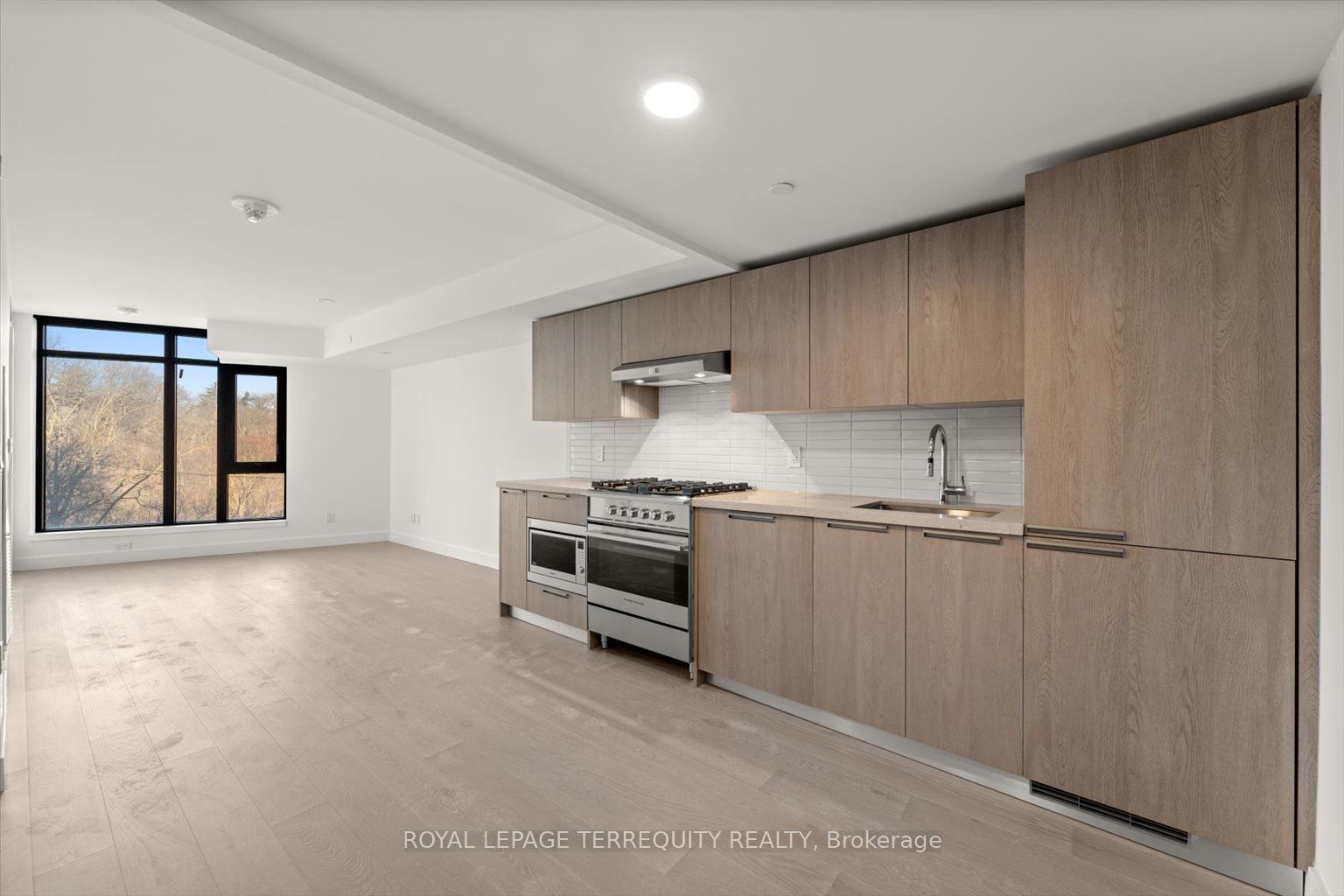 160 Kingsway Crescent 213