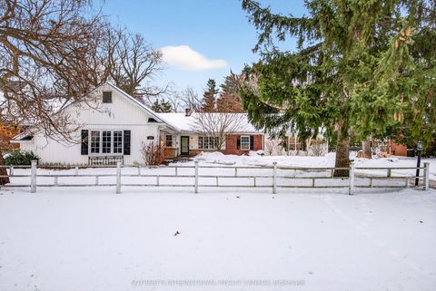Property photo of 582 cedar avenue, burlington, ON l7t 2r2