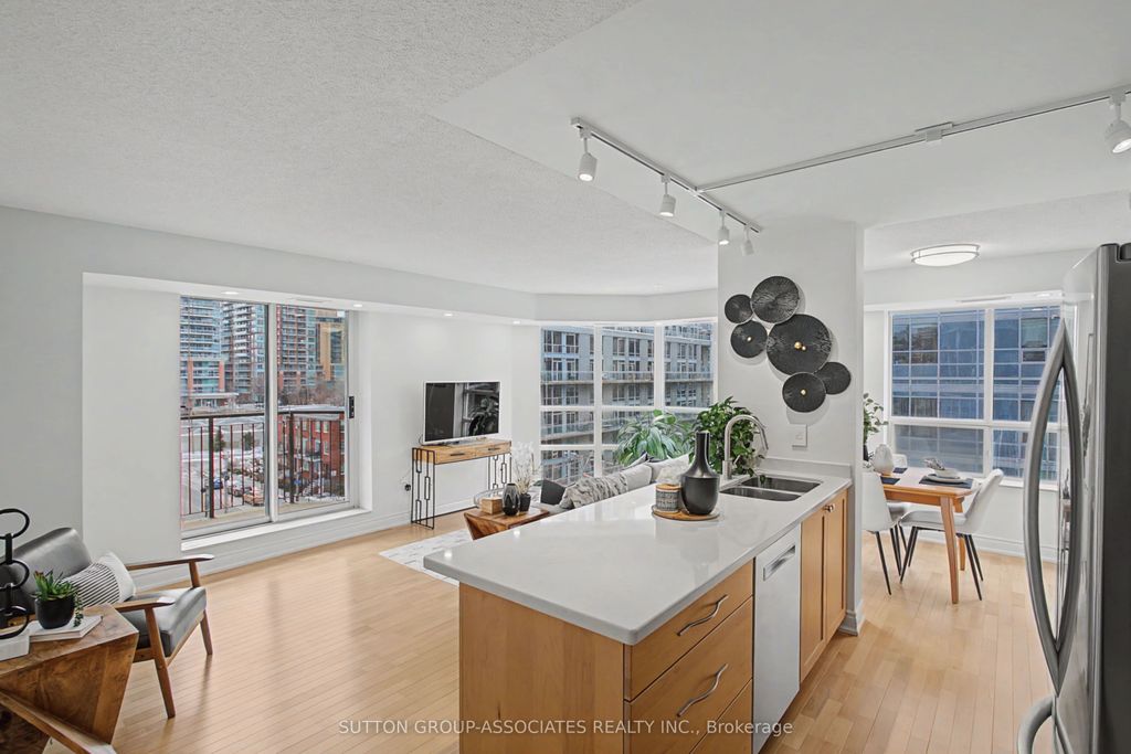 Photo of 1000 King Street W #616, Toronto, ON M6K 3N1 (MLS # C12843026)