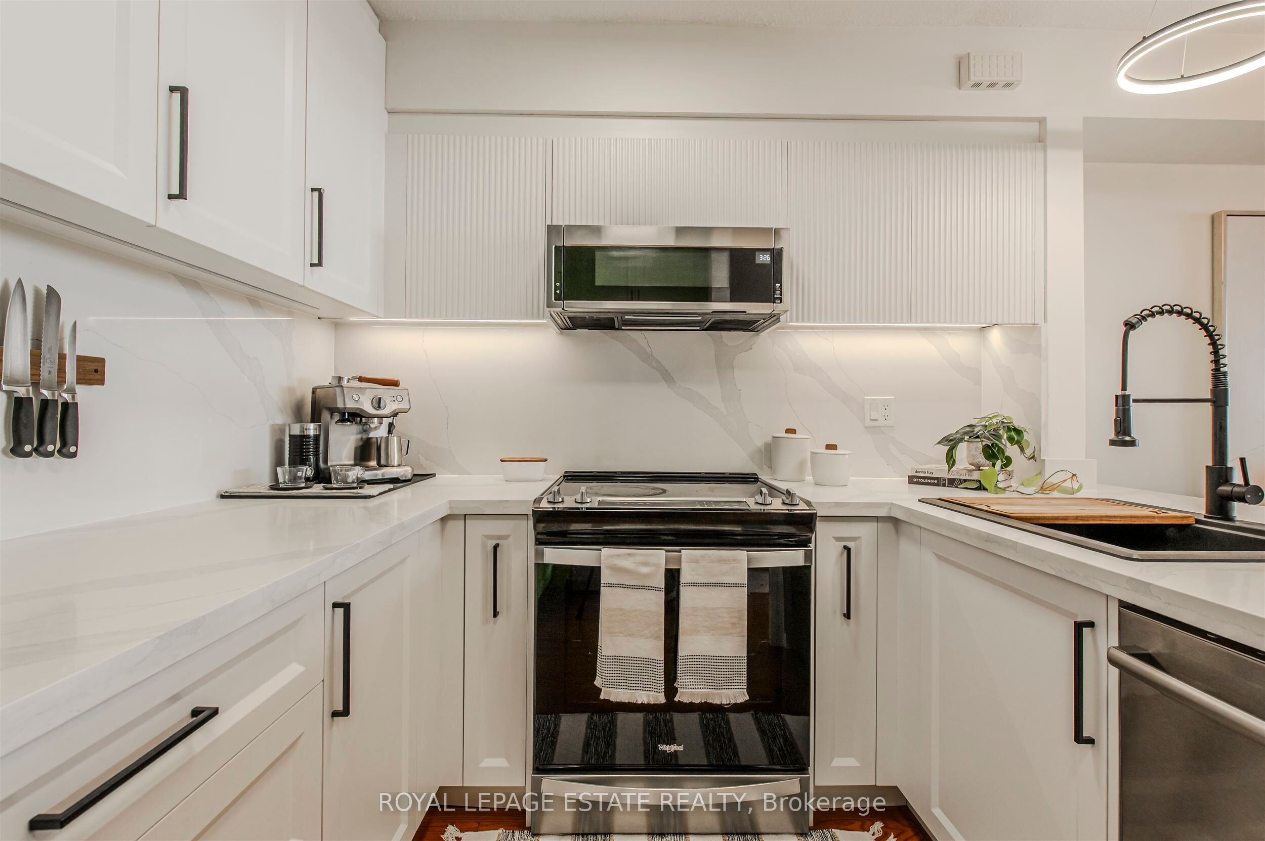 1209 Queen Street E 32