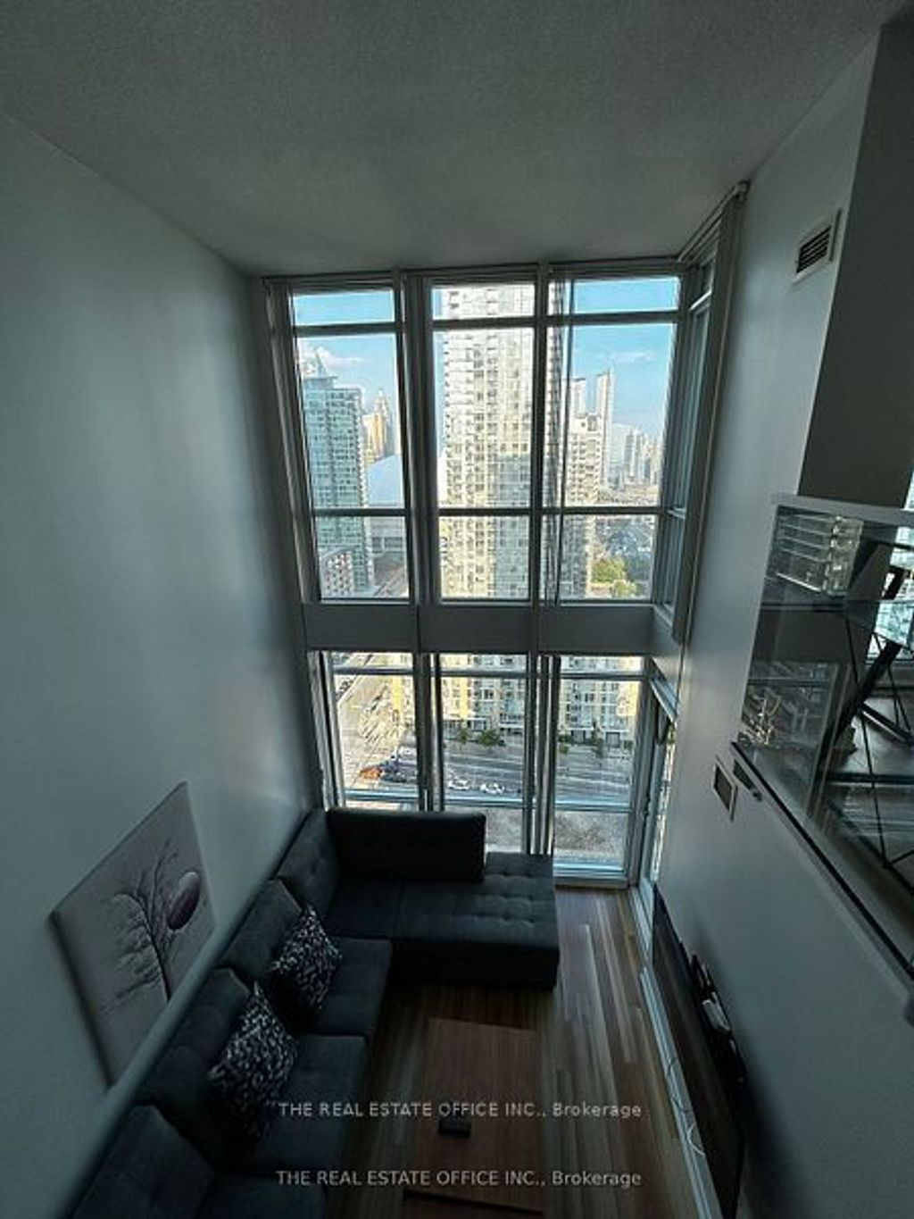 Photo of 15 Fort York Boulevard #2808, Toronto, ON M5V 3Y4 (MLS # C12776820)