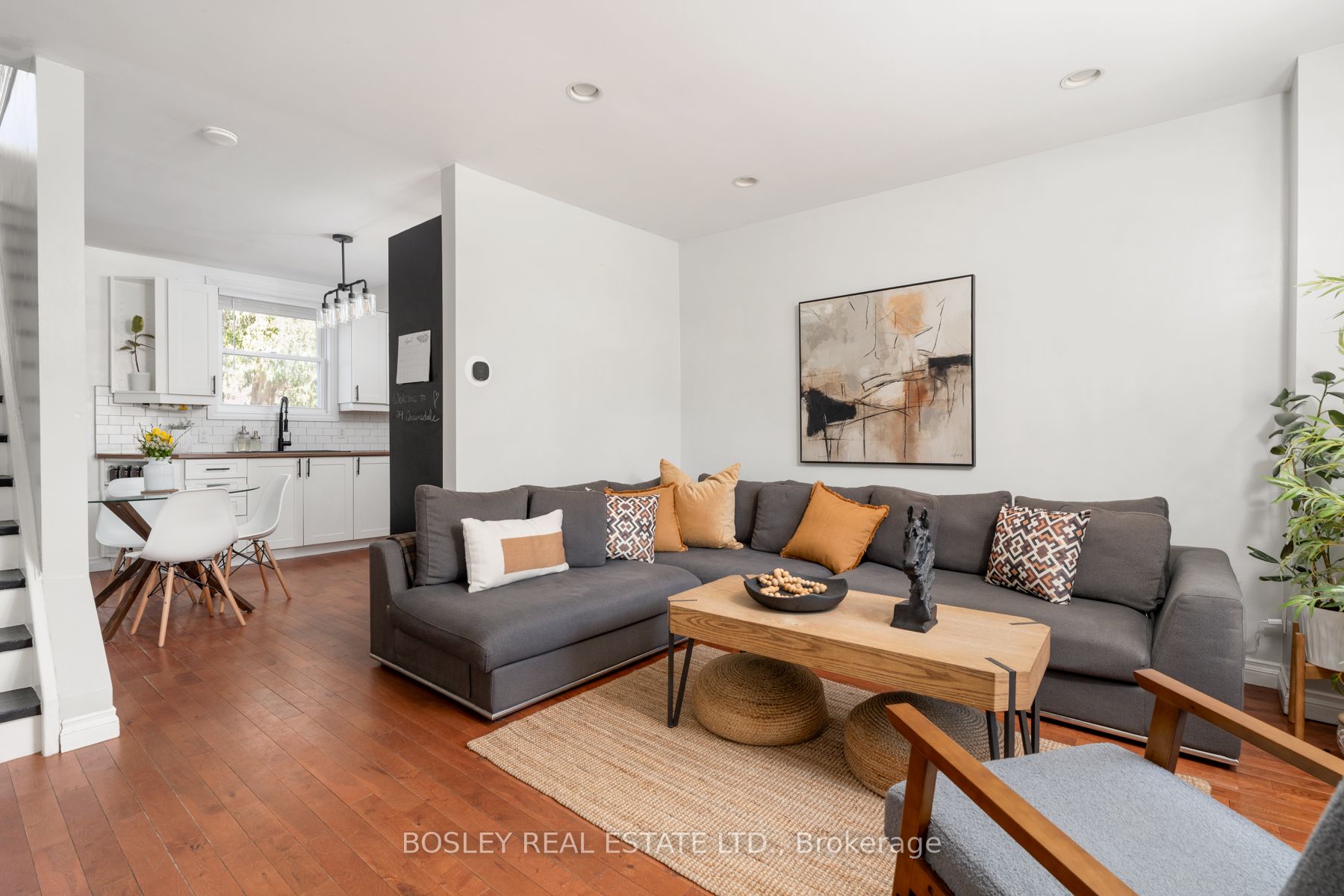 24 Queensdale Avenue