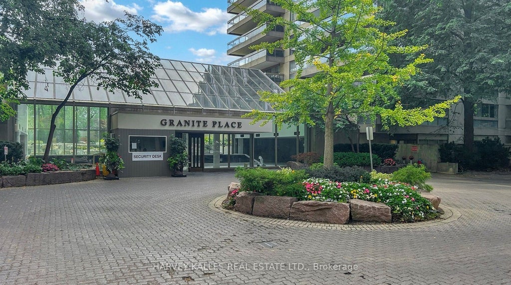 Photo of 63 St. Clair Avenue W #1605, Toronto, ON M4V 2Y9 (MLS # C13826552)