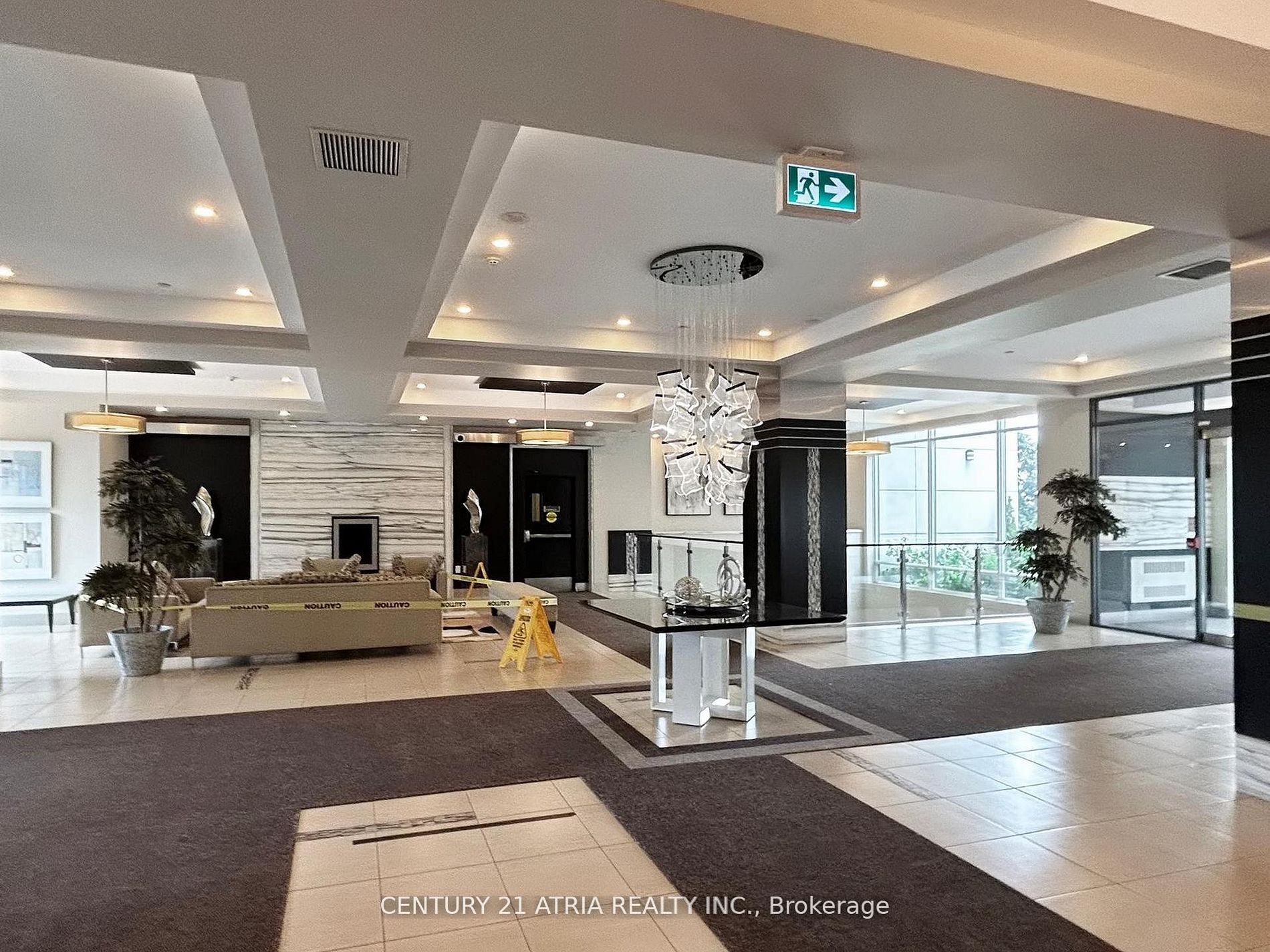 55 South Town Centre Boulevard 709