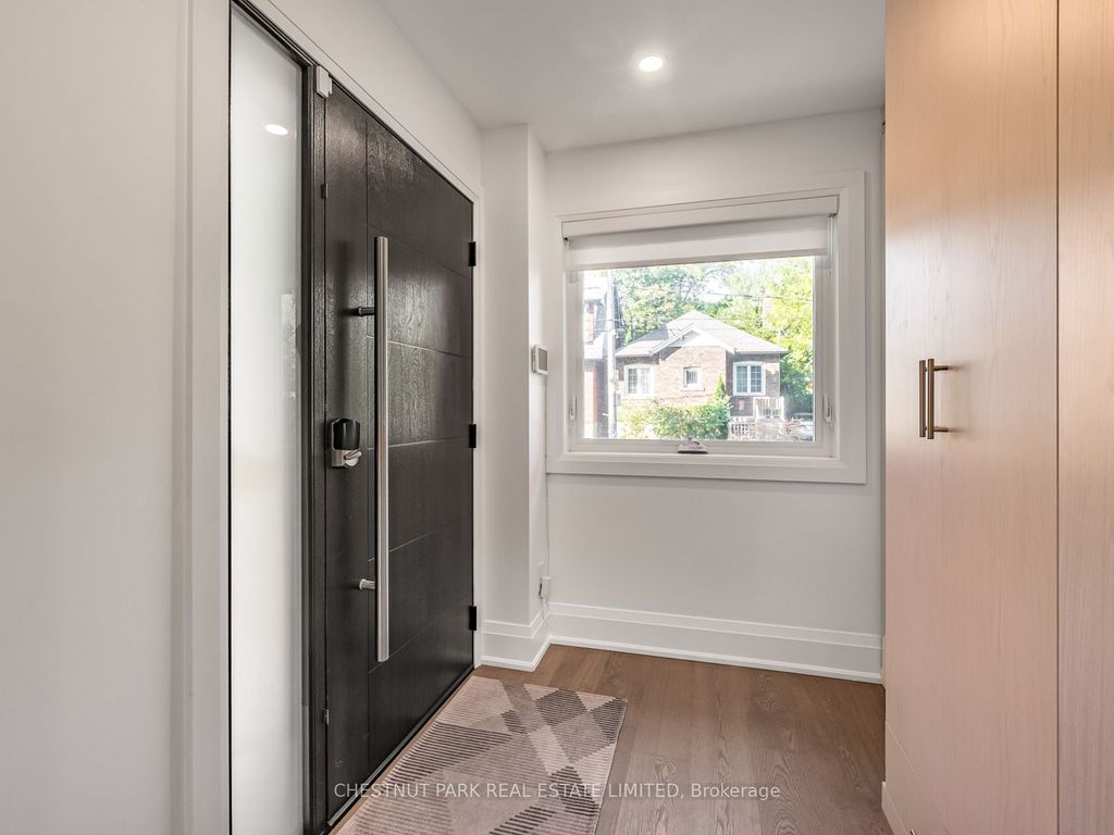 Photo of 629 Duplex Avenue, Toronto, ON M4R 1W1 (MLS # C12473091)