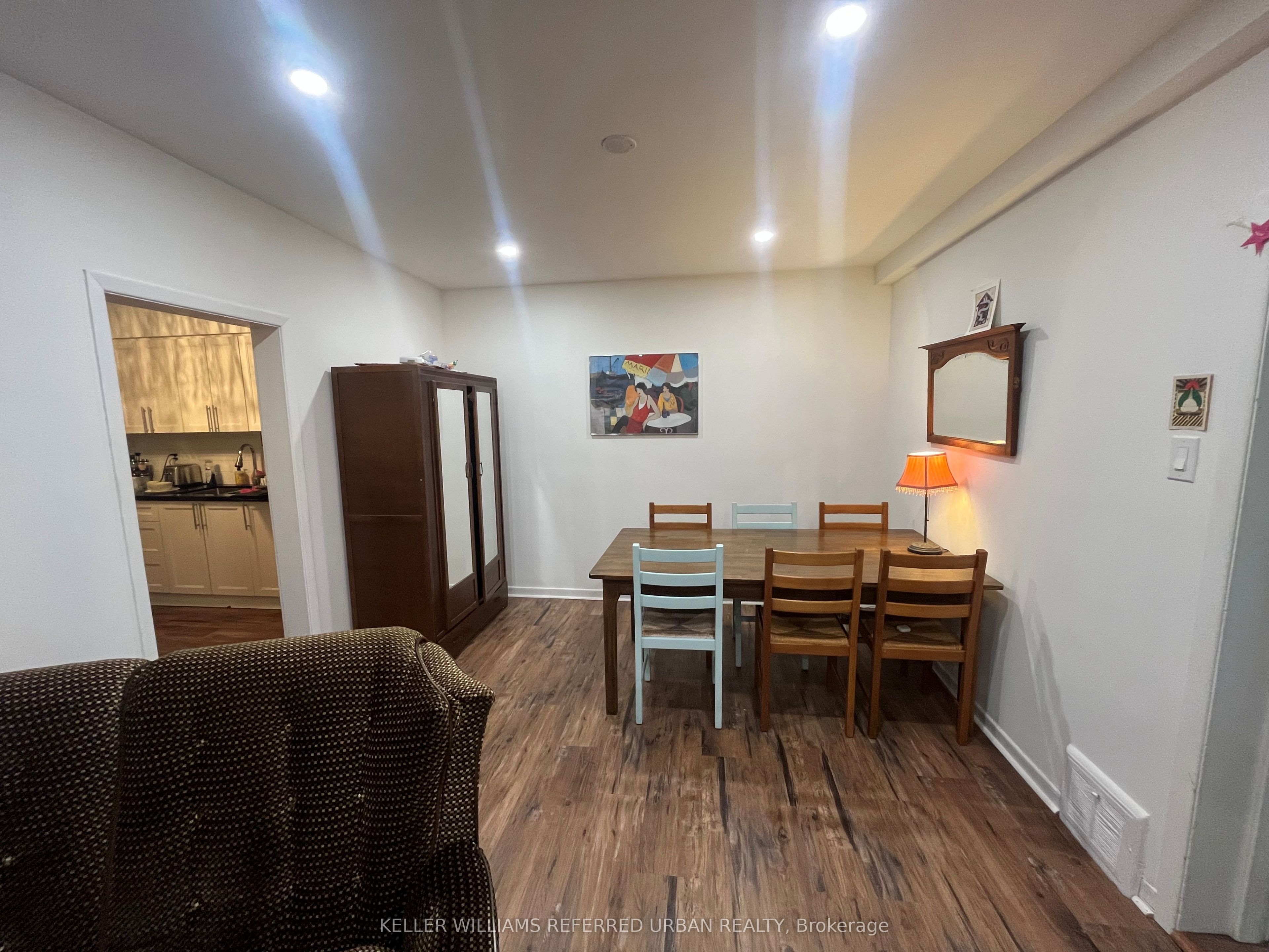 9 Clinton Place Main floor