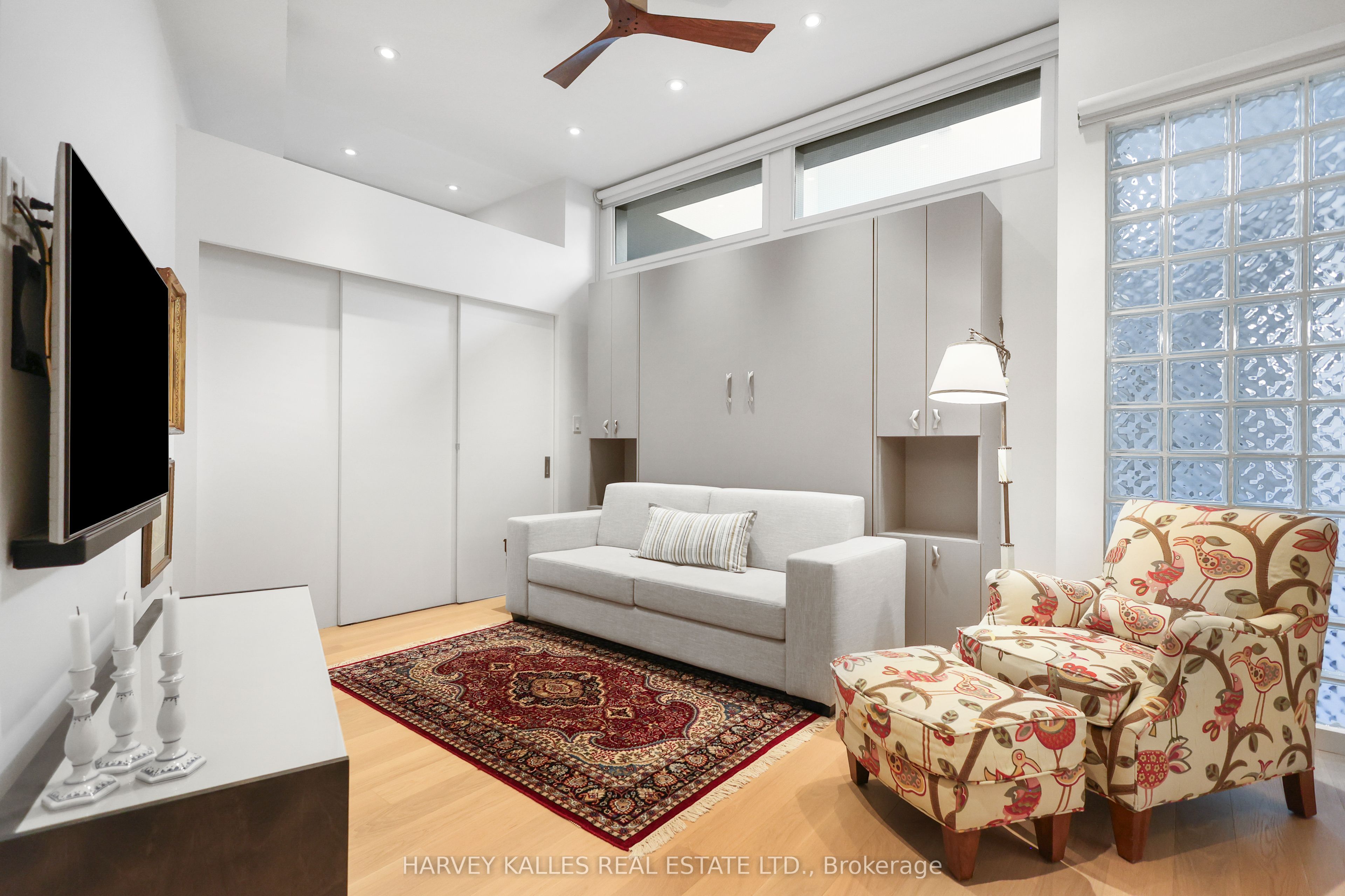 295 Davenport Road 201