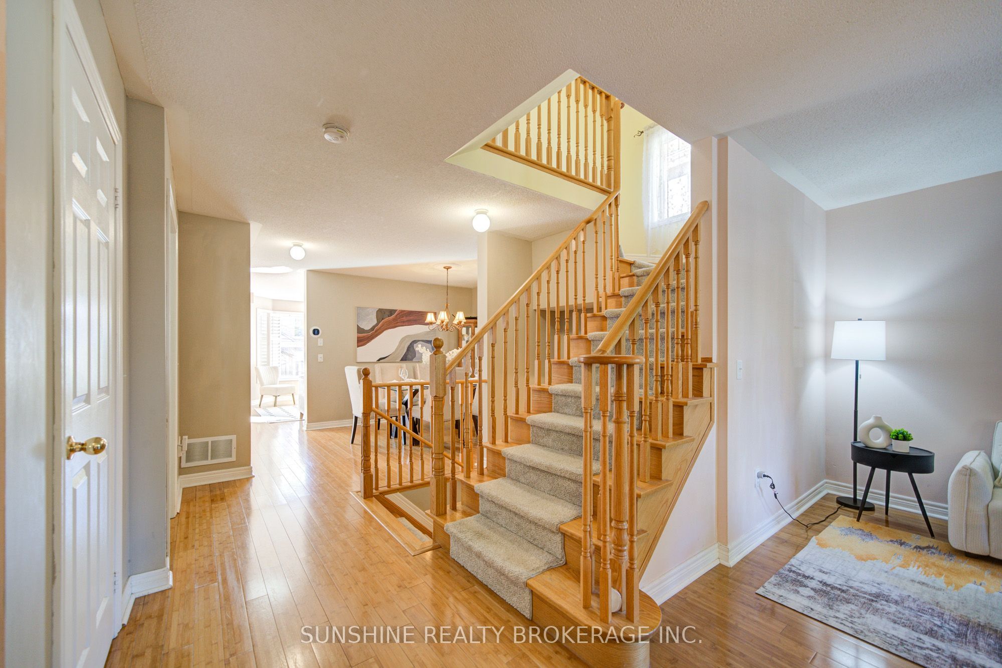 77 Sunburst Crescent