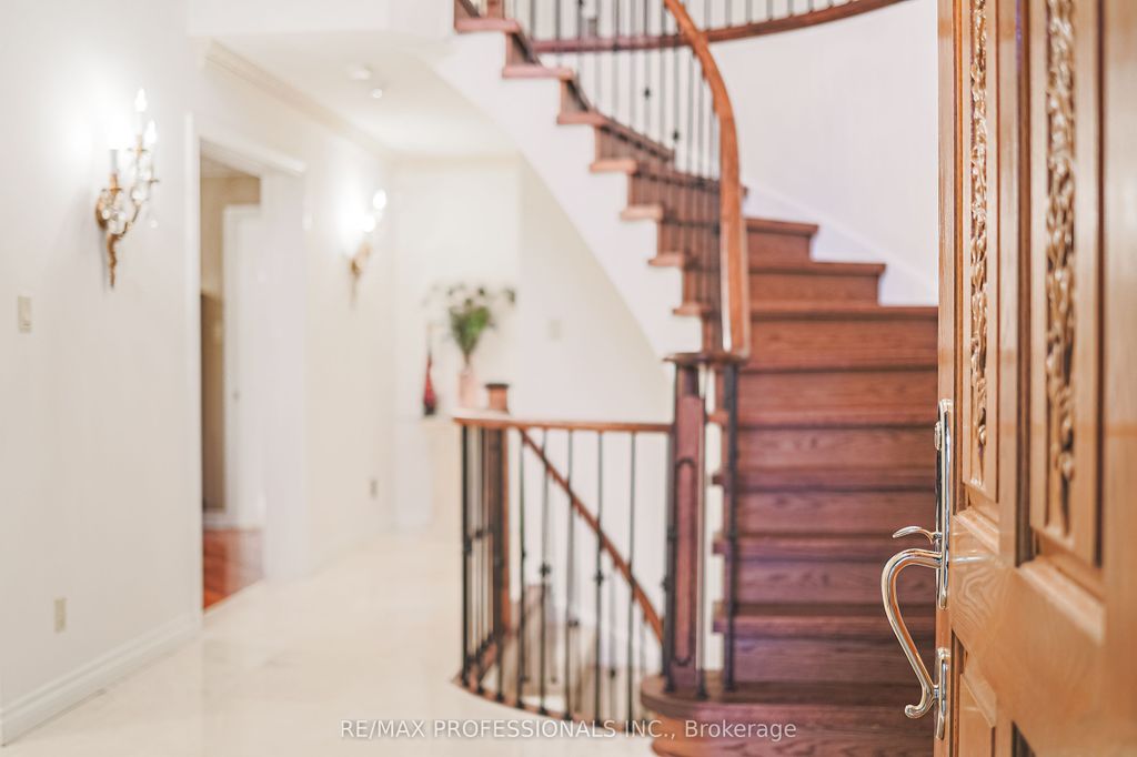 Photo of 4 Neiltree Court, Toronto, ON M9C 5C3 (MLS # W12410689)