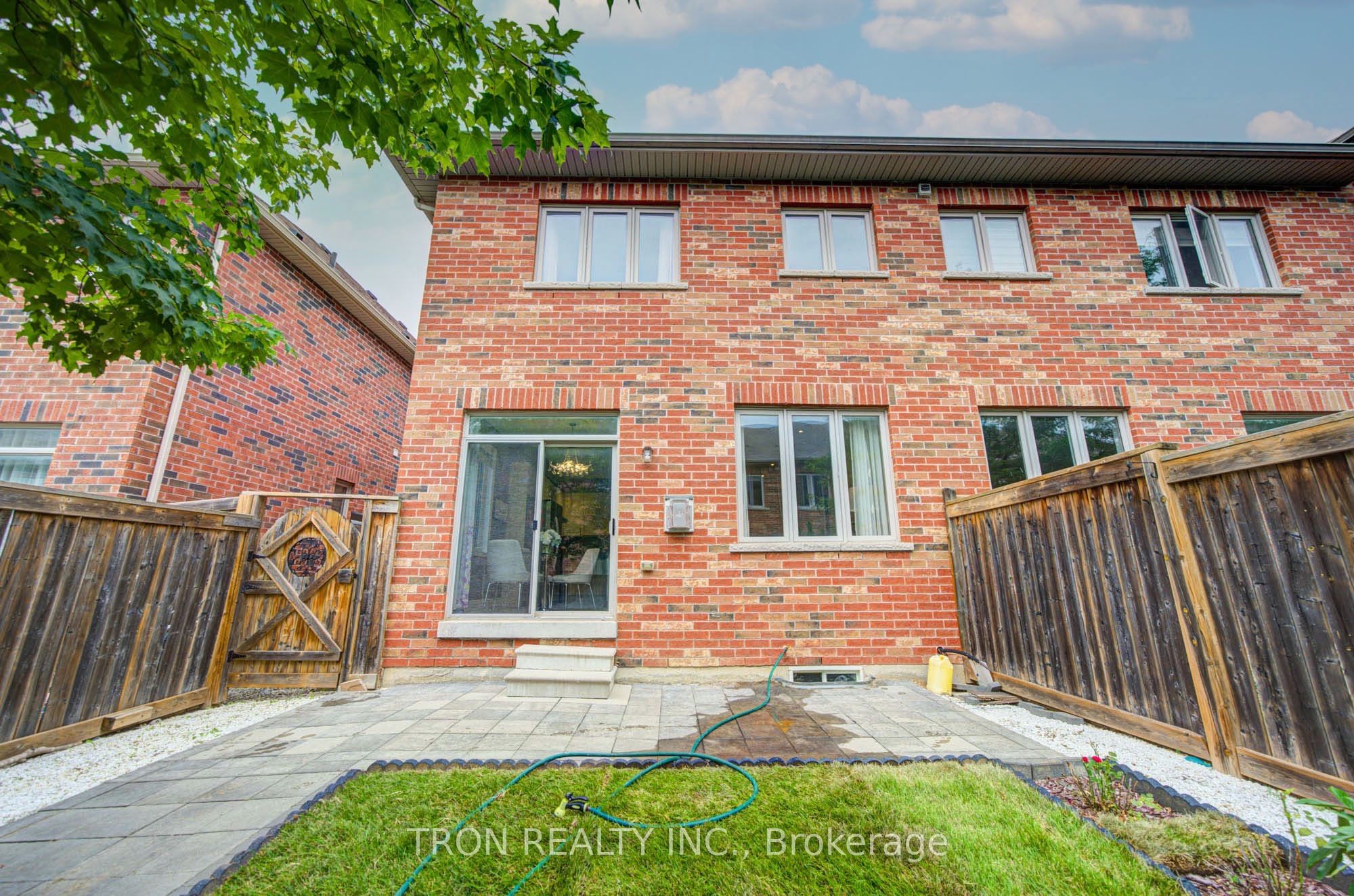 33 Mazarine Lane