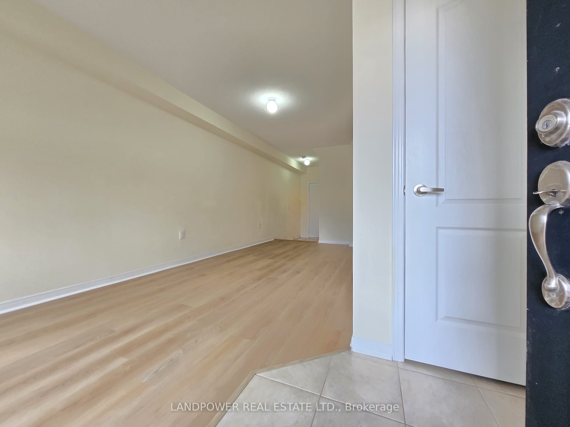 5289 Major Mackenzie Drive E