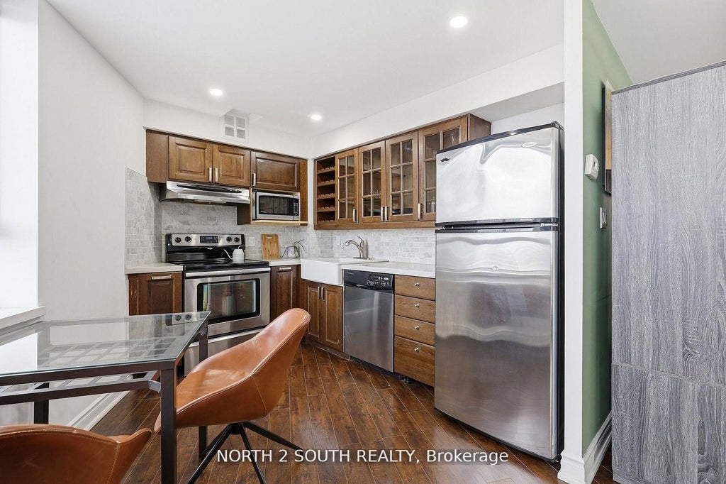Photo of 270 Queens Quay W #505, Toronto, ON M5J 2N4 (MLS # C13670002)