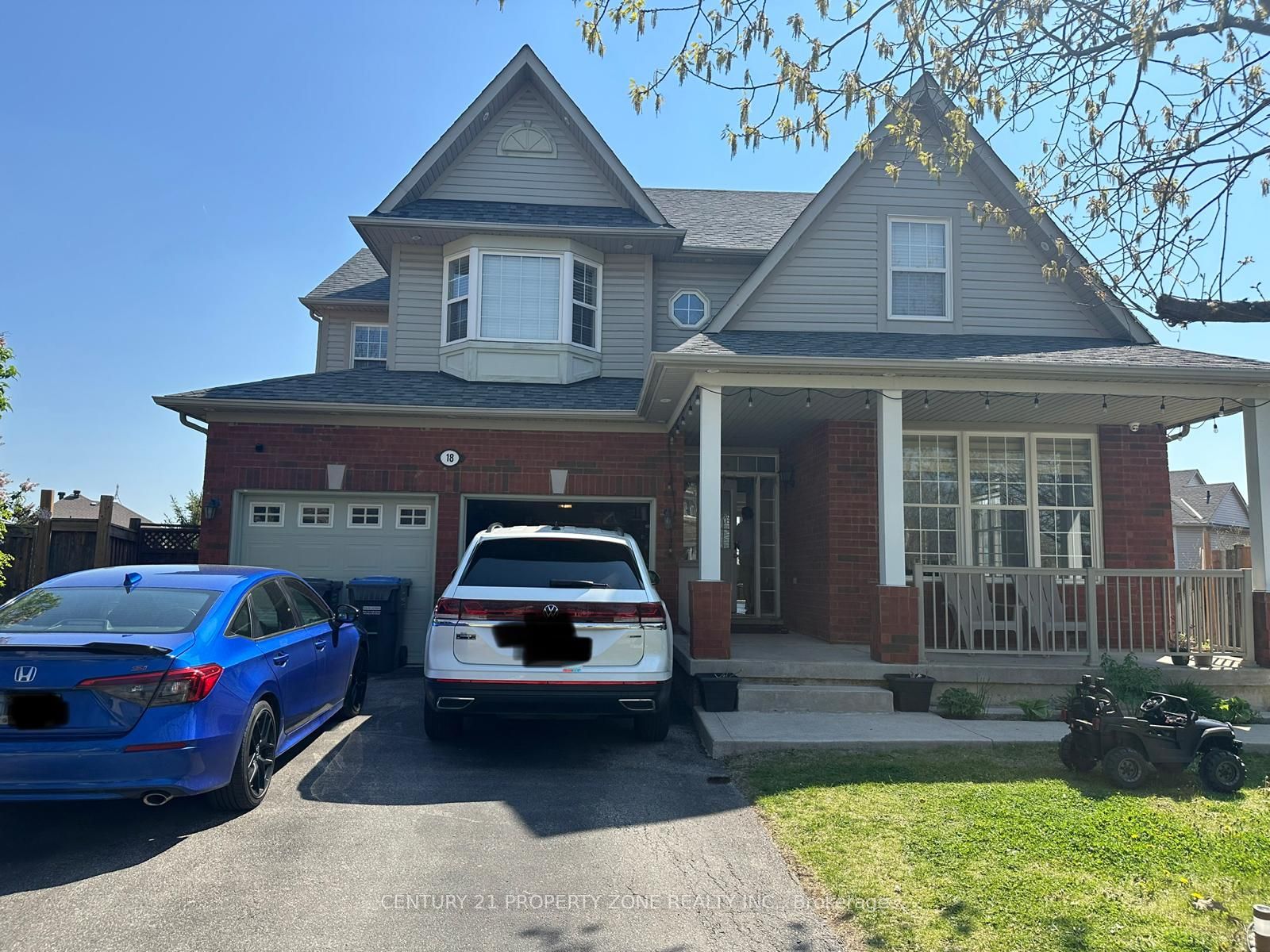 18 Mistybrook Crescent