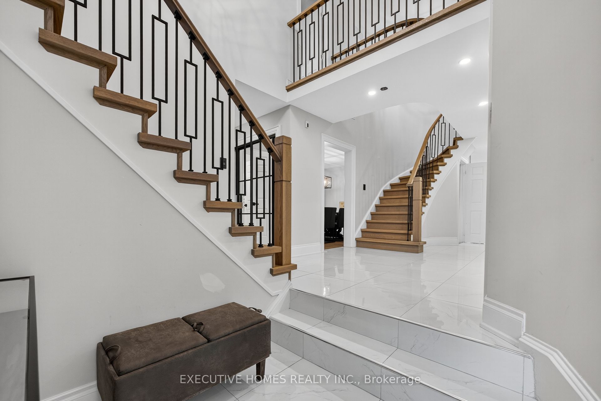 2966 Tradewind Drive