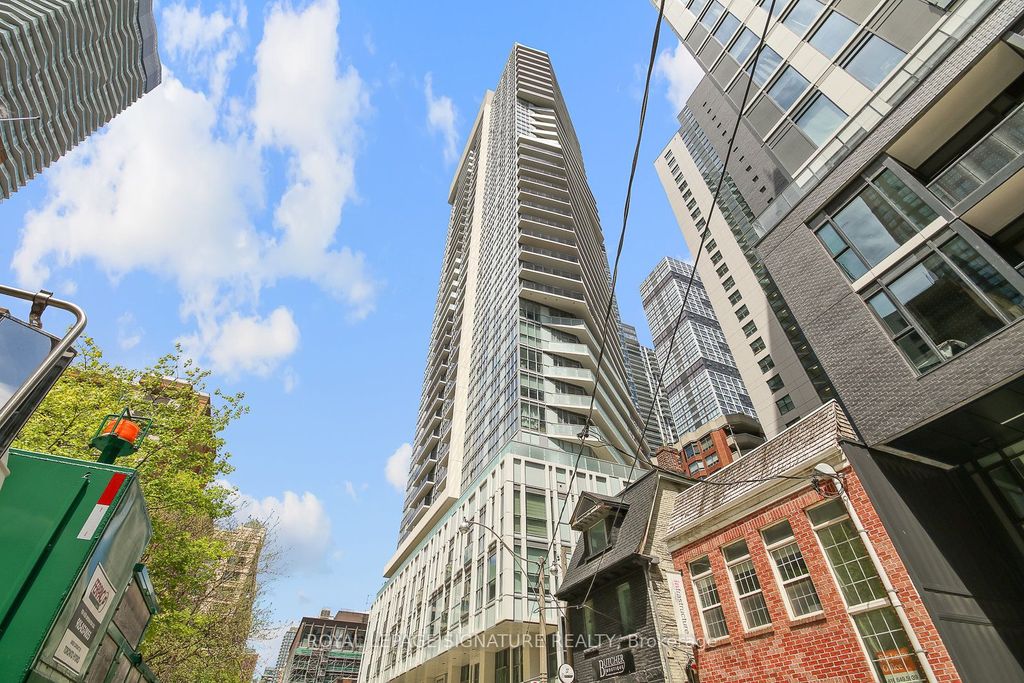 Photo of 77 Mutual Street #2501, Toronto, ON M5B 2A9 (MLS # C12461350)