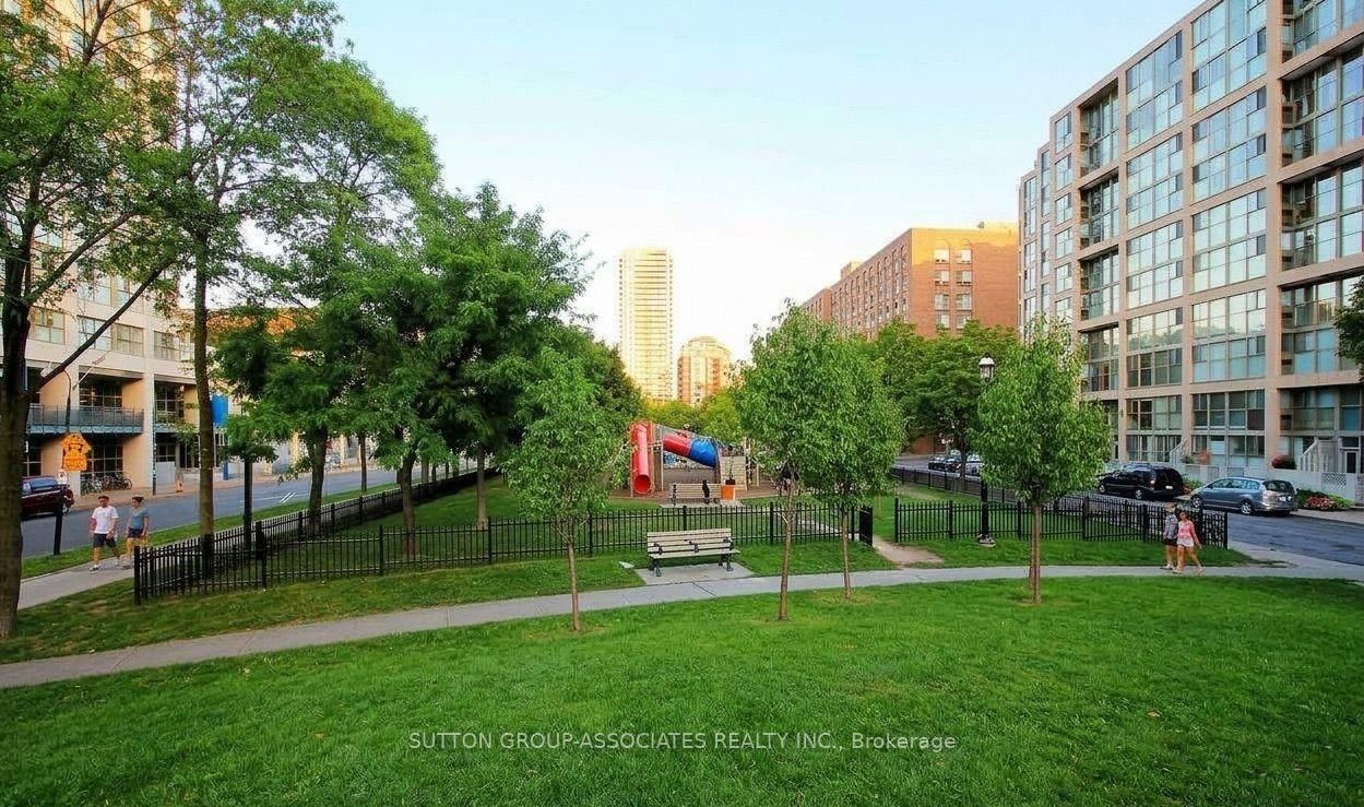 65 Scadding Avenue 501