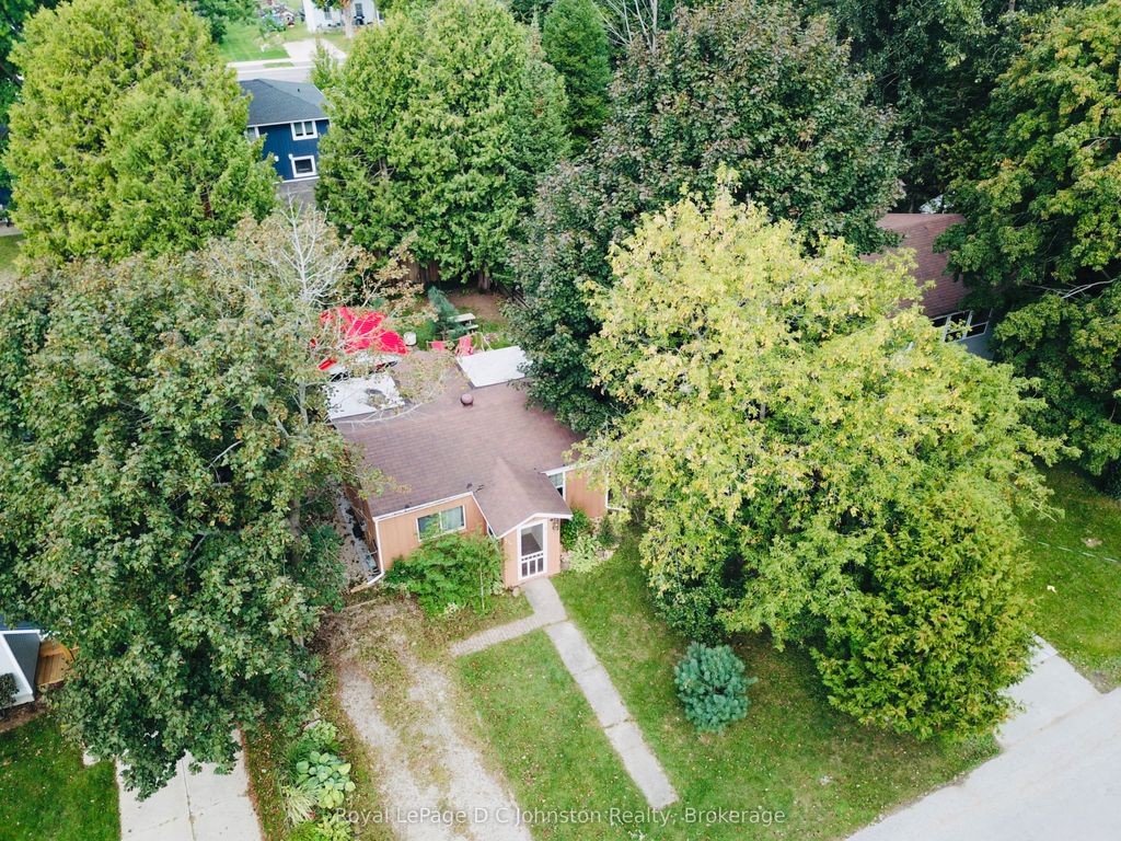 Photo of 175 Belcher Lane, Saugeen Shores, ON N0H 2L0 (MLS # X13052938)