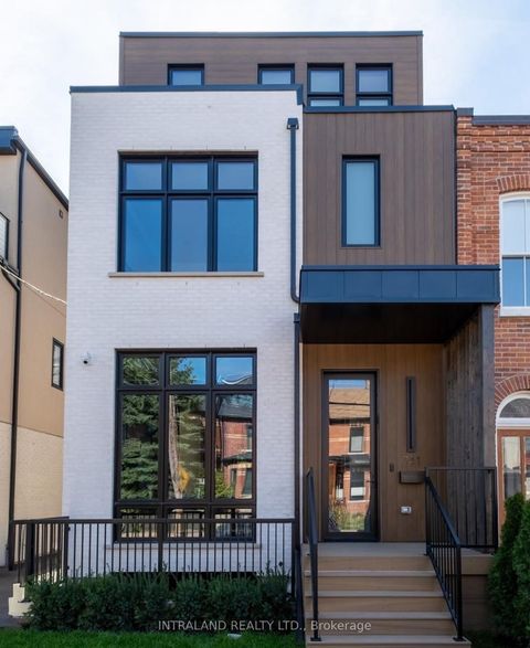 741 Richmond Street W Toronto ON M6J 1C4