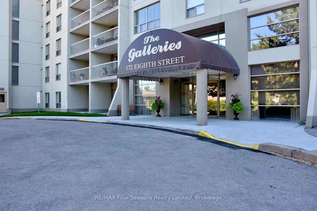 Photo of 172 Eighth Street #505, Collingwood, ON L9Y 4T2 (MLS # S12451550)