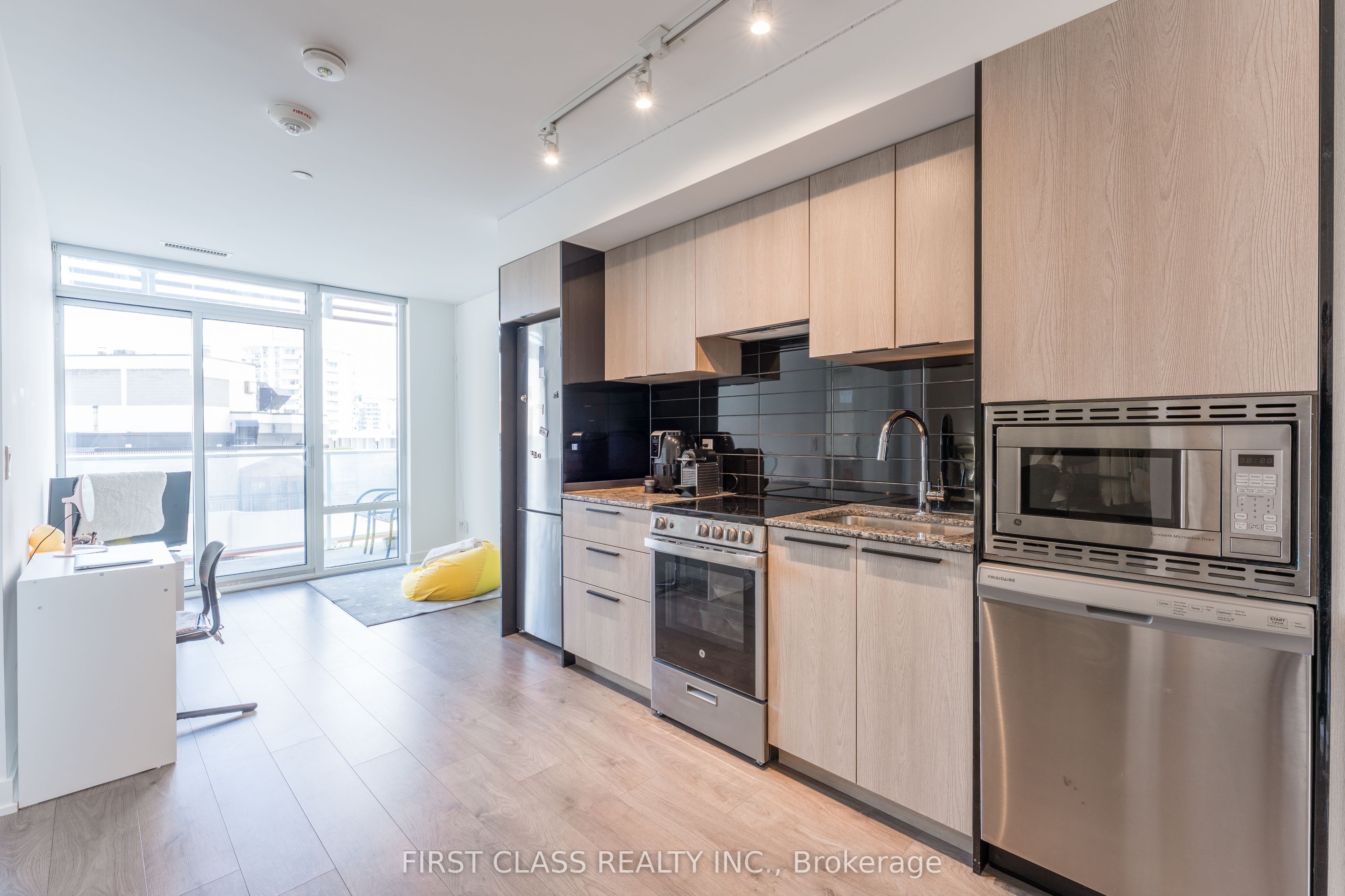 18 Maitland Terrace 1602