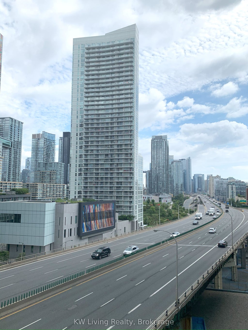 Photo of 19 Bathurst Street #1006, Toronto, ON M5V 0N2 (MLS # C13506646)