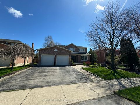 1232 Bonnybank Court Upper Oakville ON L6M 1V7