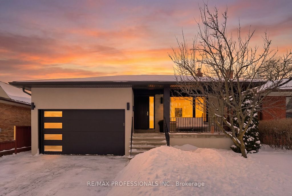 Photo of 18 Treeview Drive, Toronto, ON M8W 4B9 (MLS # W12737740)