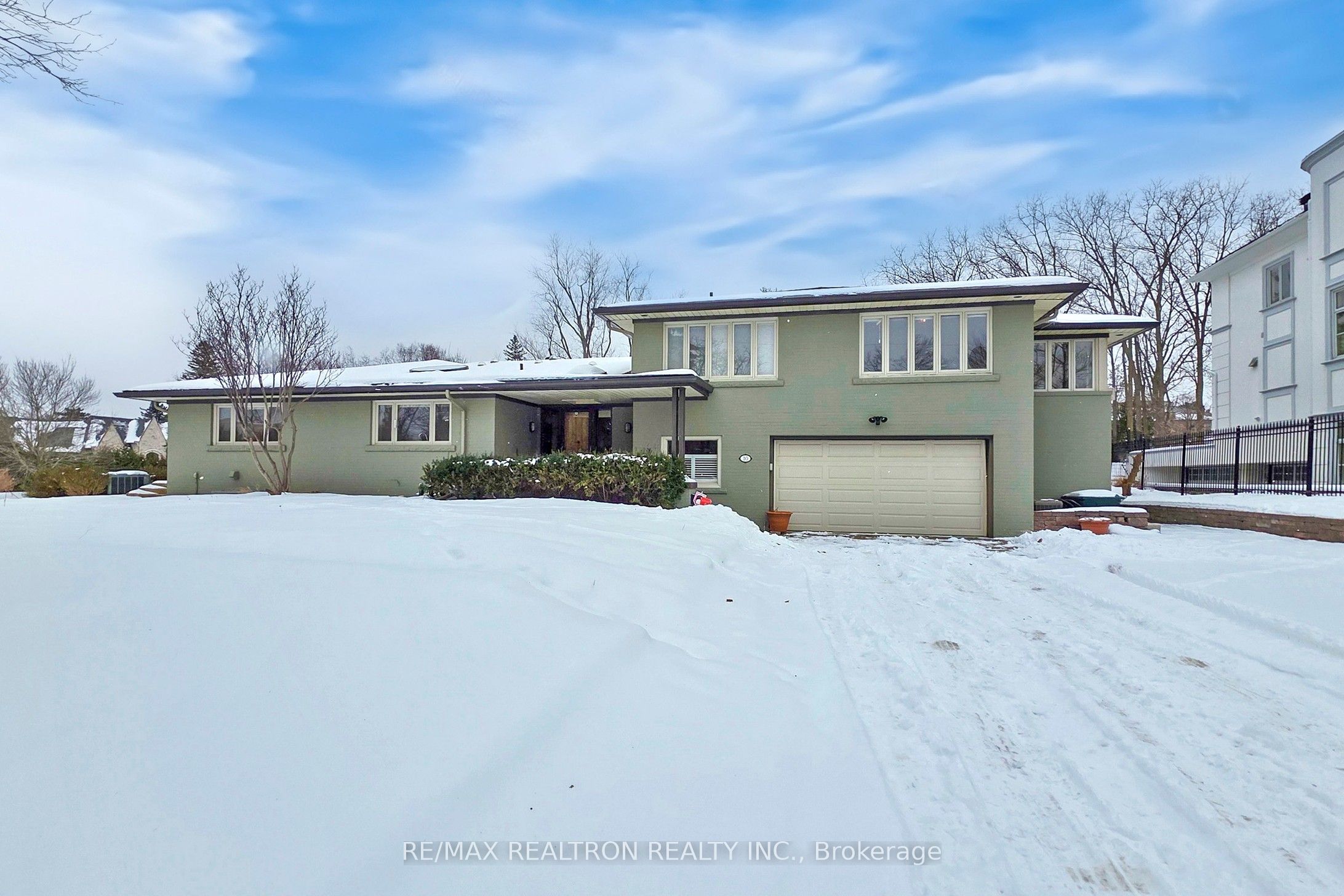 10 Thornbank Road