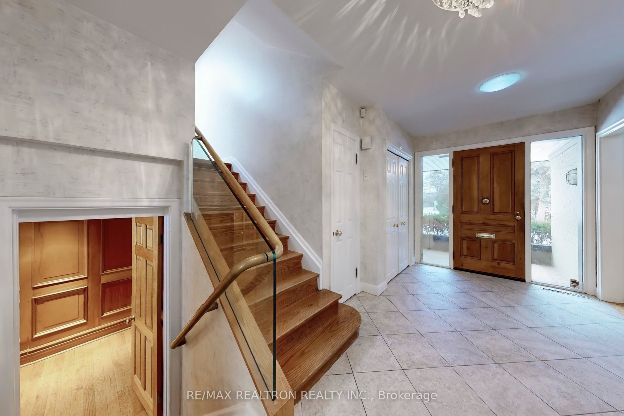 10 Thornbank Road