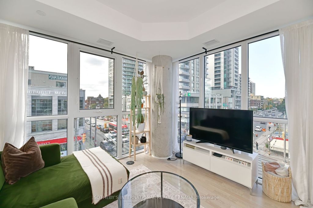Photo of 501 St Clair Avenue W #326, Toronto, ON M5P 0A2 (MLS # C12493868)