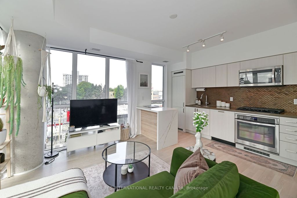 Photo of 501 St Clair Avenue W #326, Toronto, ON M5P 0A2 (MLS # C12493868)