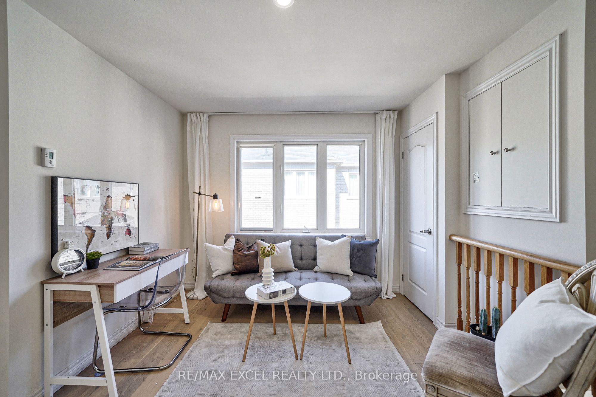 5 Bloom Street Coach