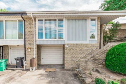 1518 Oran Court Upper Mississauga ON L5N 1L3