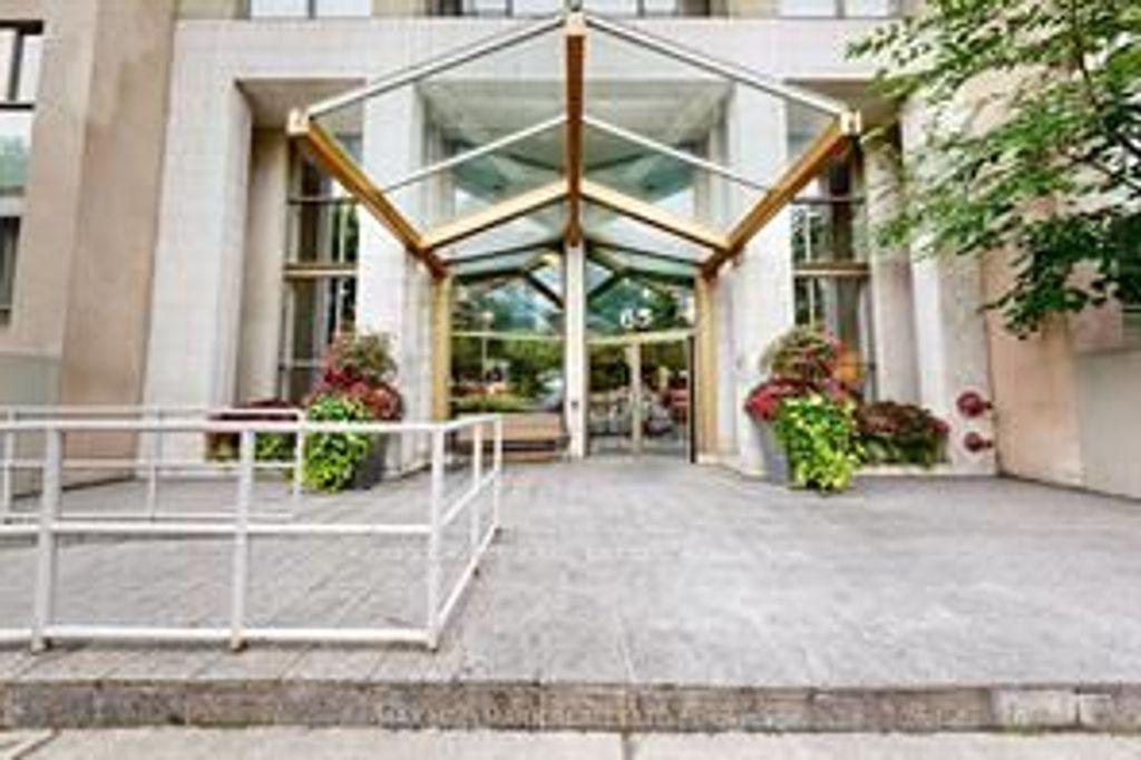 Photo of 65 Scadding Avenue #323, Toronto, ON M5A 4L1 (MLS # C12408249)