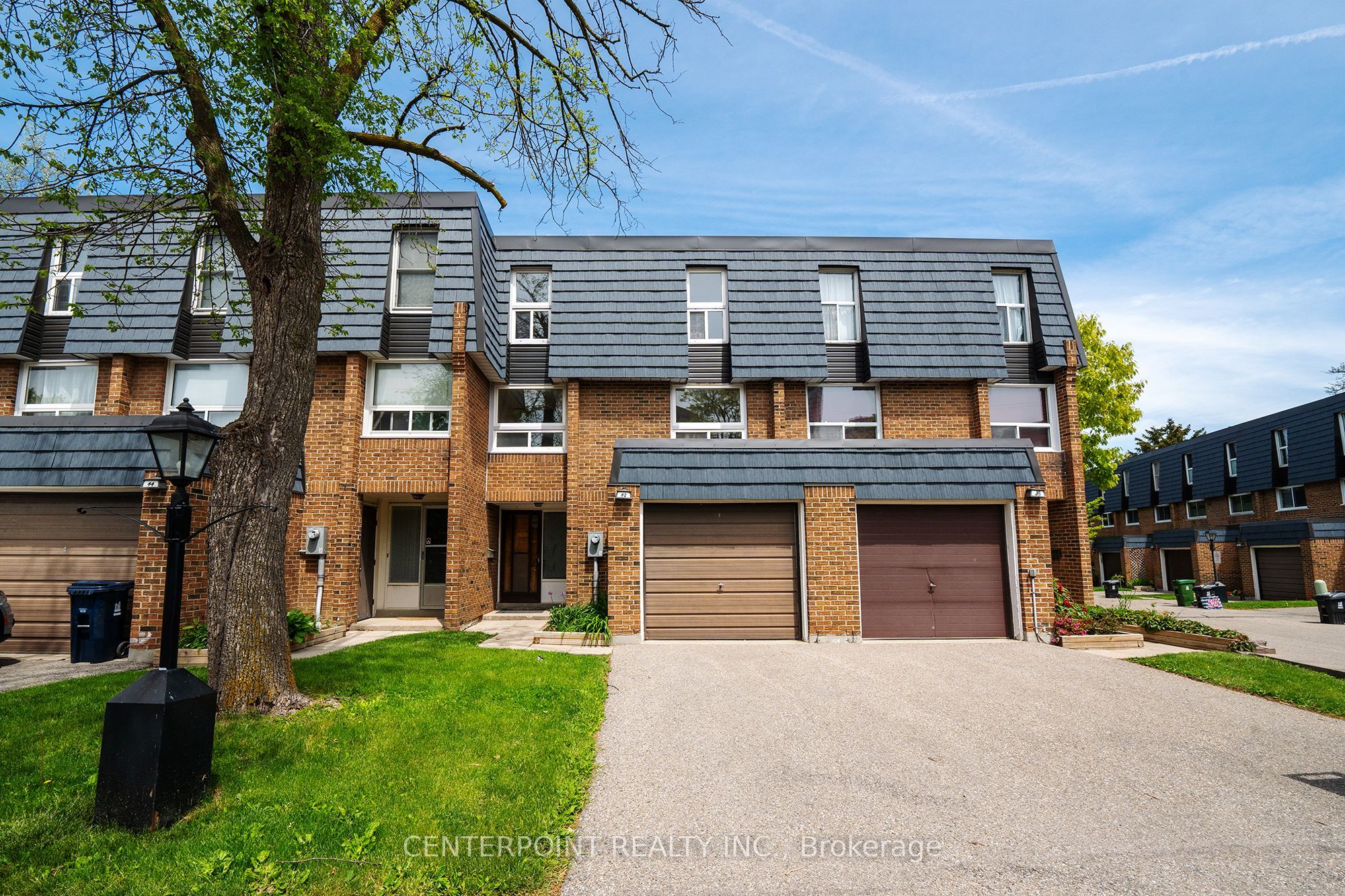 Photo 1 of 28 — 42 Sego Royal Way, Toronto, ON M2H 1L5