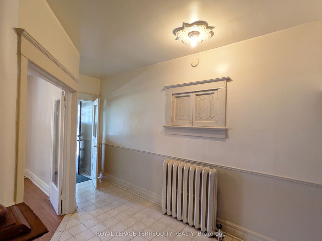 Photo of 831 Shaw Street, Toronto, ON M6G 3L9 (MLS # W14108272)